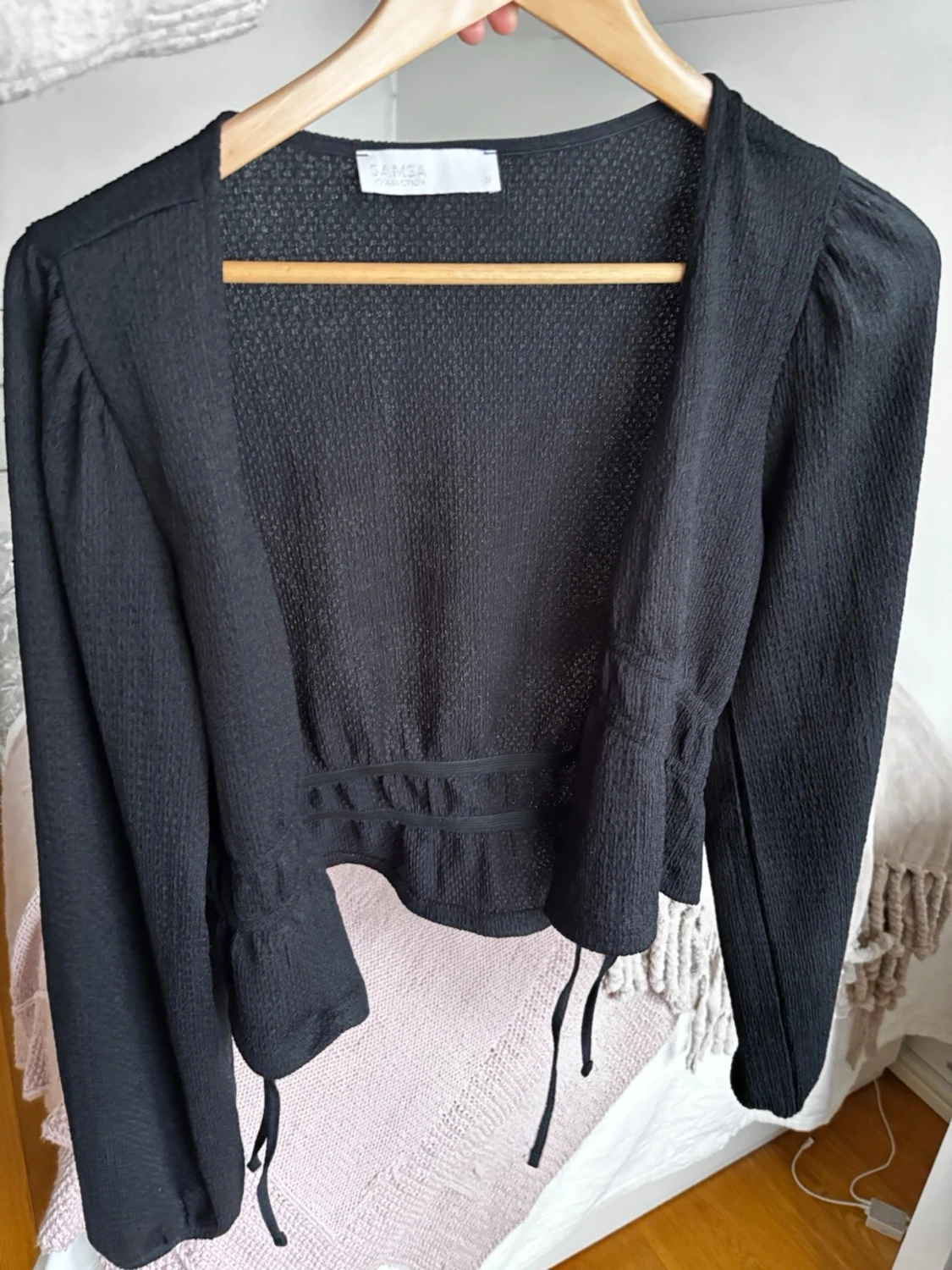 Svart croppad blus - 1