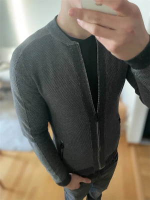 Ziptröja från Tom Tailor - Skick 9/10 skriv vid funderingar!