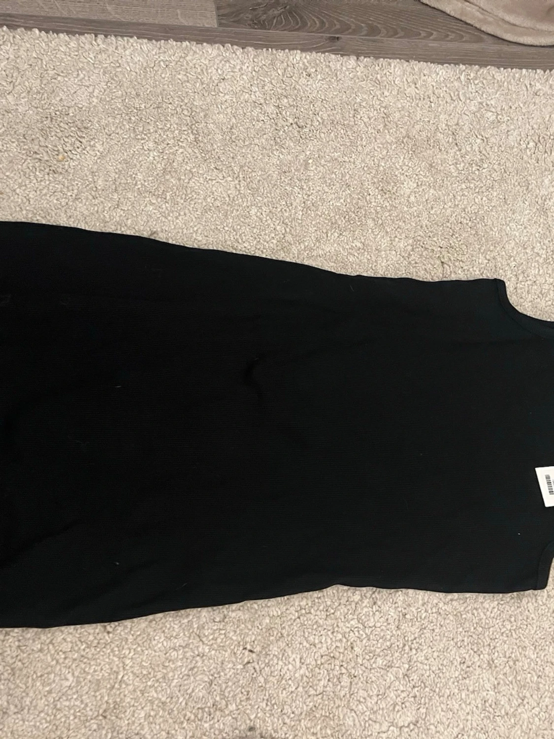 Svart ribbad klänning från 157 med prislappen kvar aldrig använd