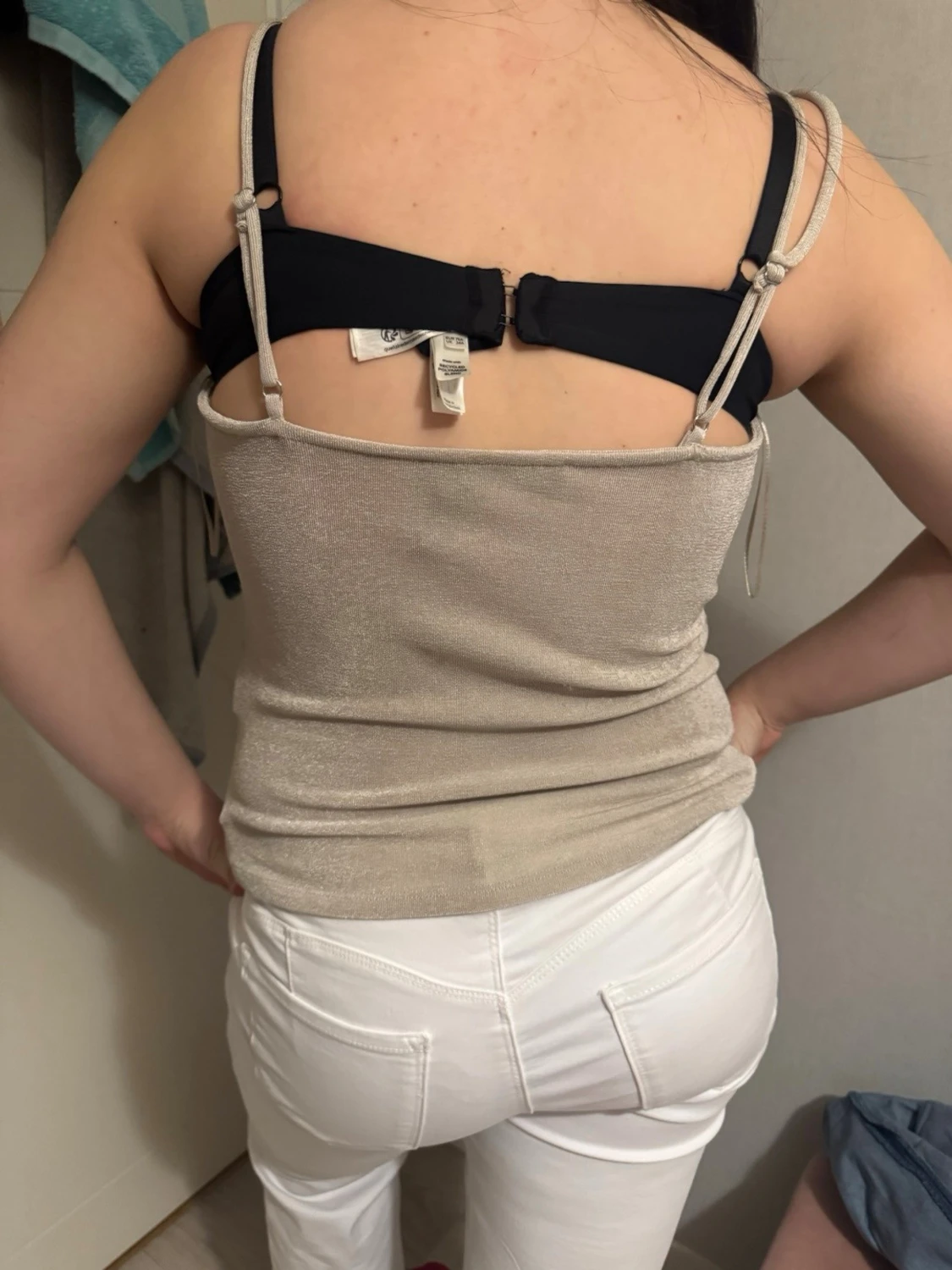 Beige glittrig omlottopp med smala band - 1