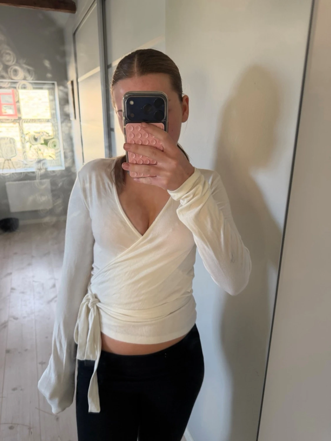 Vit omlottopp med knytband - 2