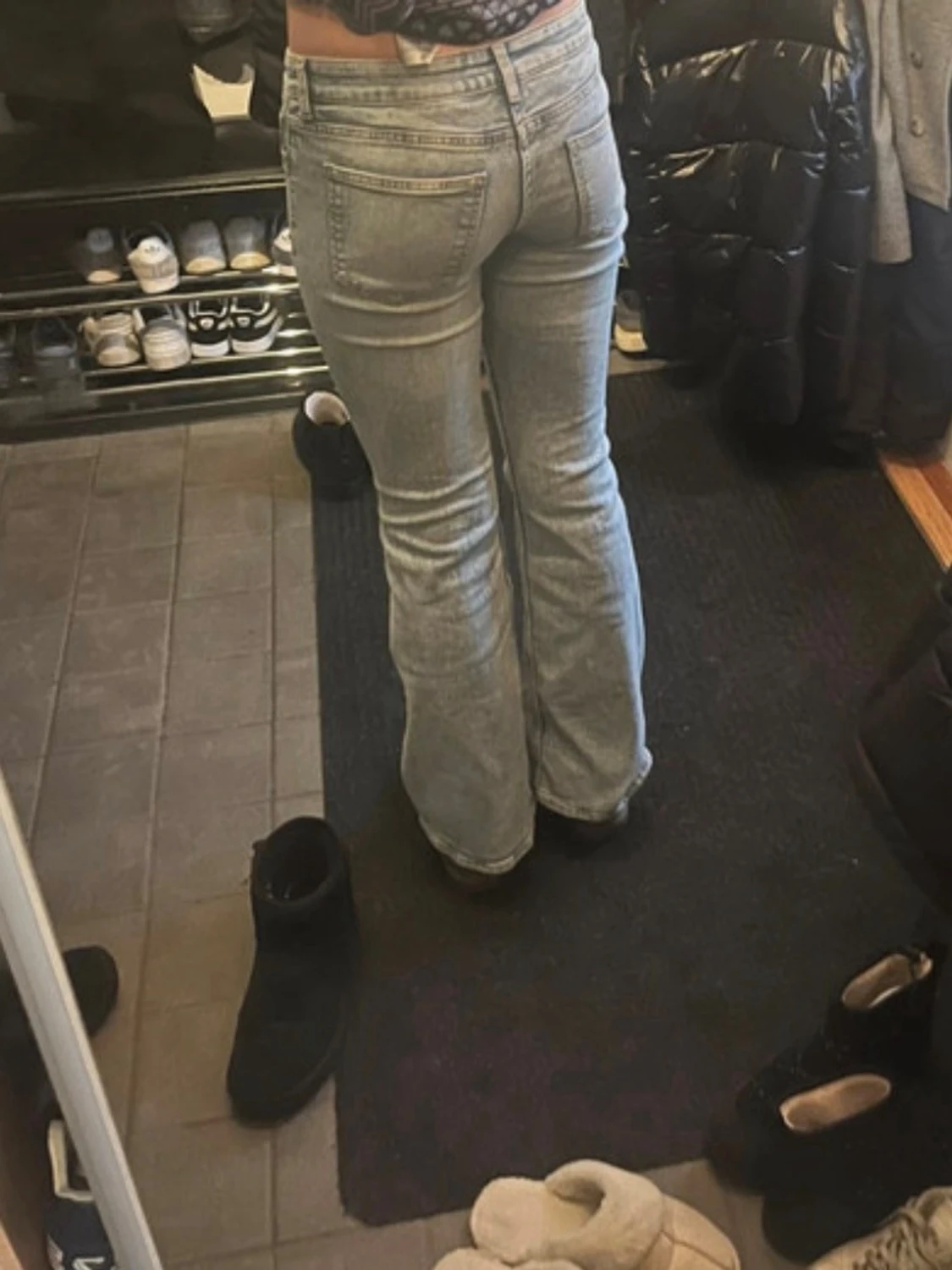 Ljusblå bootcut jeans