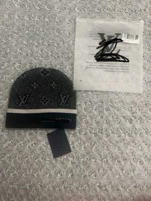 Svart Mössa - Jätte fin 