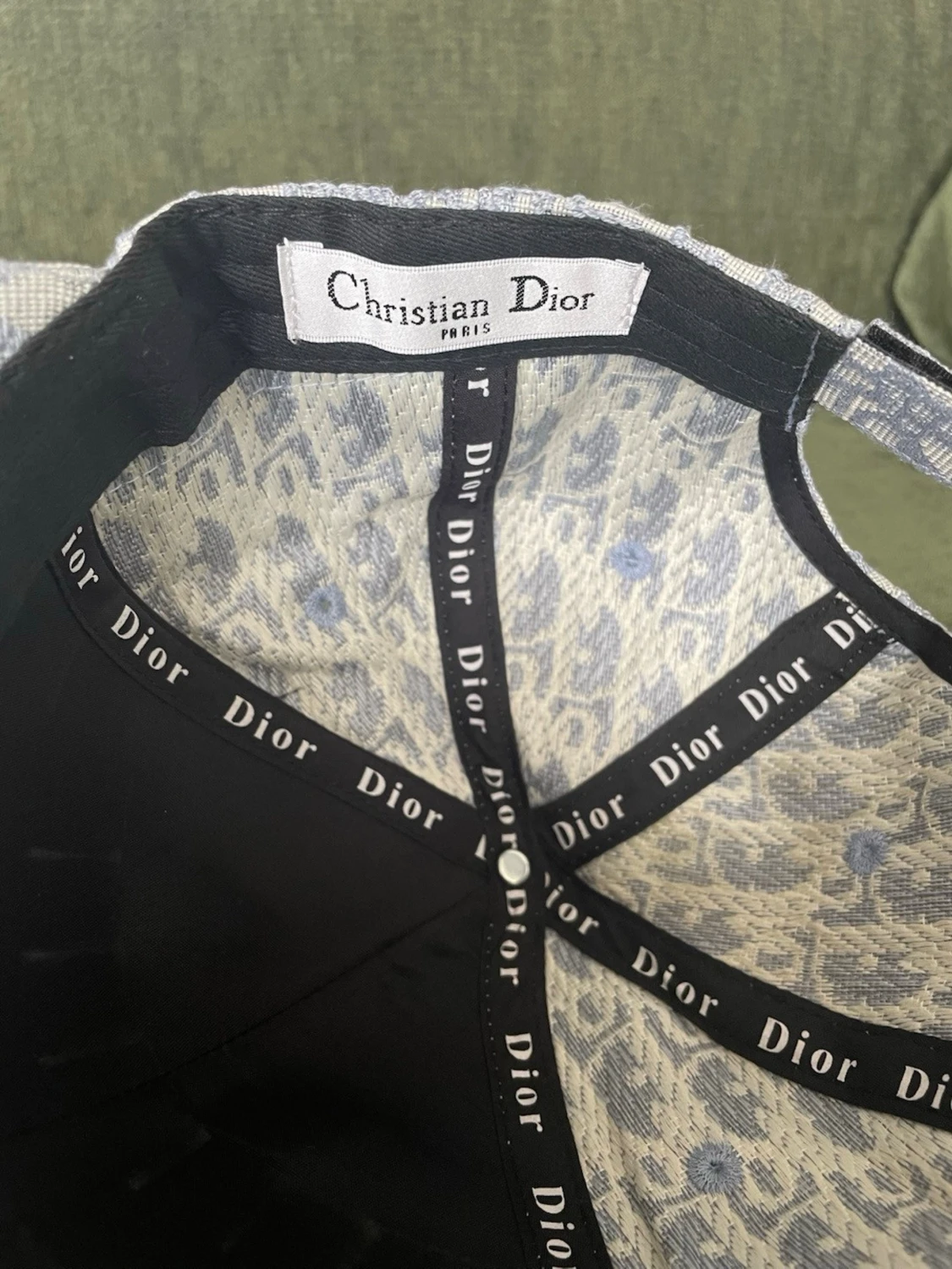 Beige mönstrad keps från Dior - 2