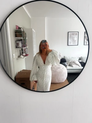 Adoore postiano creme white - Helt ny med prislapp, aldrig använd. Slutsåld på hemsidan