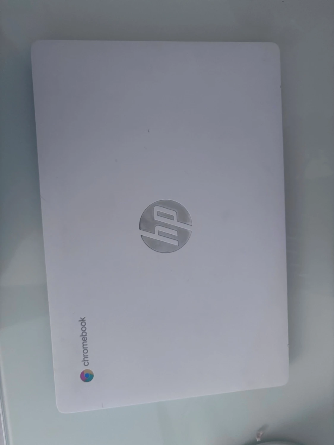 Vit HP Chromebook med ChromeOS