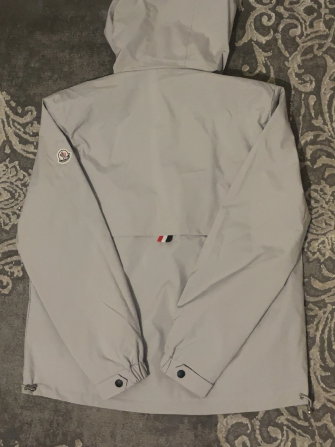 Grå vindjacka från Moncler - 1