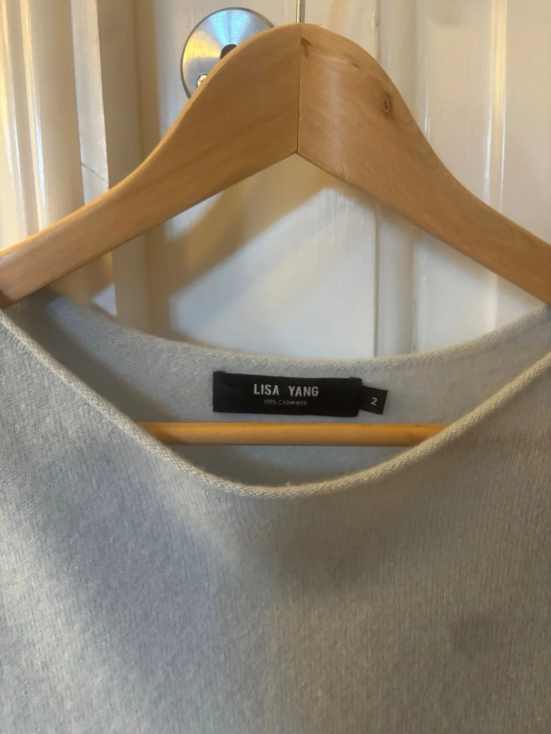 Ljusgrå kashmirtröja från Lisa Yang - 1