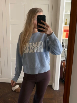Ljusblå Mads norgaard tröja  - Säljer denna ljusblåa tröja då den inte kommer till användning! Jättefint skick och inga defekter. Skriv vid frågor / fler bilder osv!💕💕