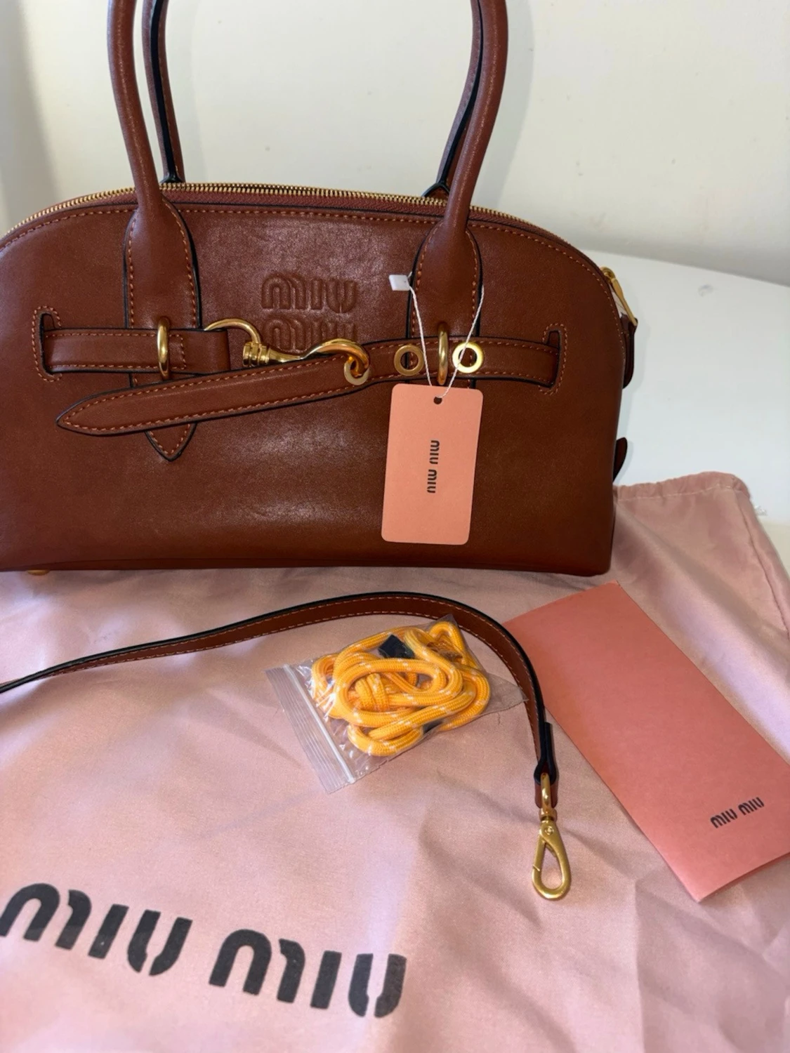 Brun handväska från Miu Miu - 4