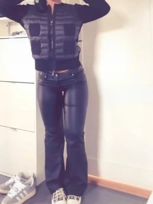 Skinnbyxor  - Säljer mina skinnbyxor då dem är små.