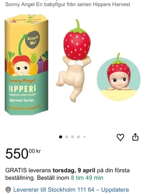 Sonny Angel Hippers Harvest figur - Säljer en söt samlarfigur från Sonny Angel Hippers Harvest Series. Figurerna har en unik design med en babykropp. Förpackningen är färgglad i gult och grönt med illustrationer av grönsaker och frukter. Perfekt som dekoration eller present.