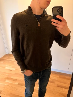 Morris merinoull halfzip -  Morris Tröja har haft en ett tag bortsett från den tappade storlek taggen så är tröjan jättefin därav det något lägre priset. Pris kan diskuteras