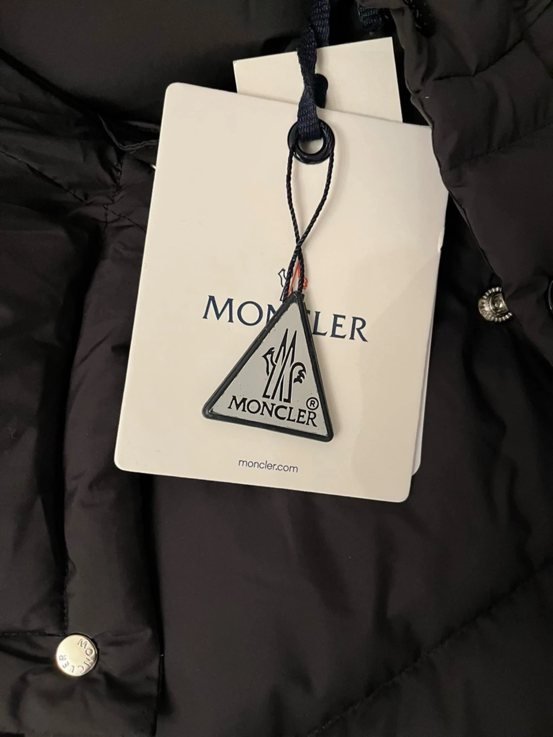 Svart dunjacka från Moncler - 2