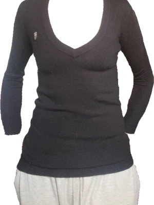 Söt stickad topp - Säljer då den inte kommer till användning❤️ den har inga defekter