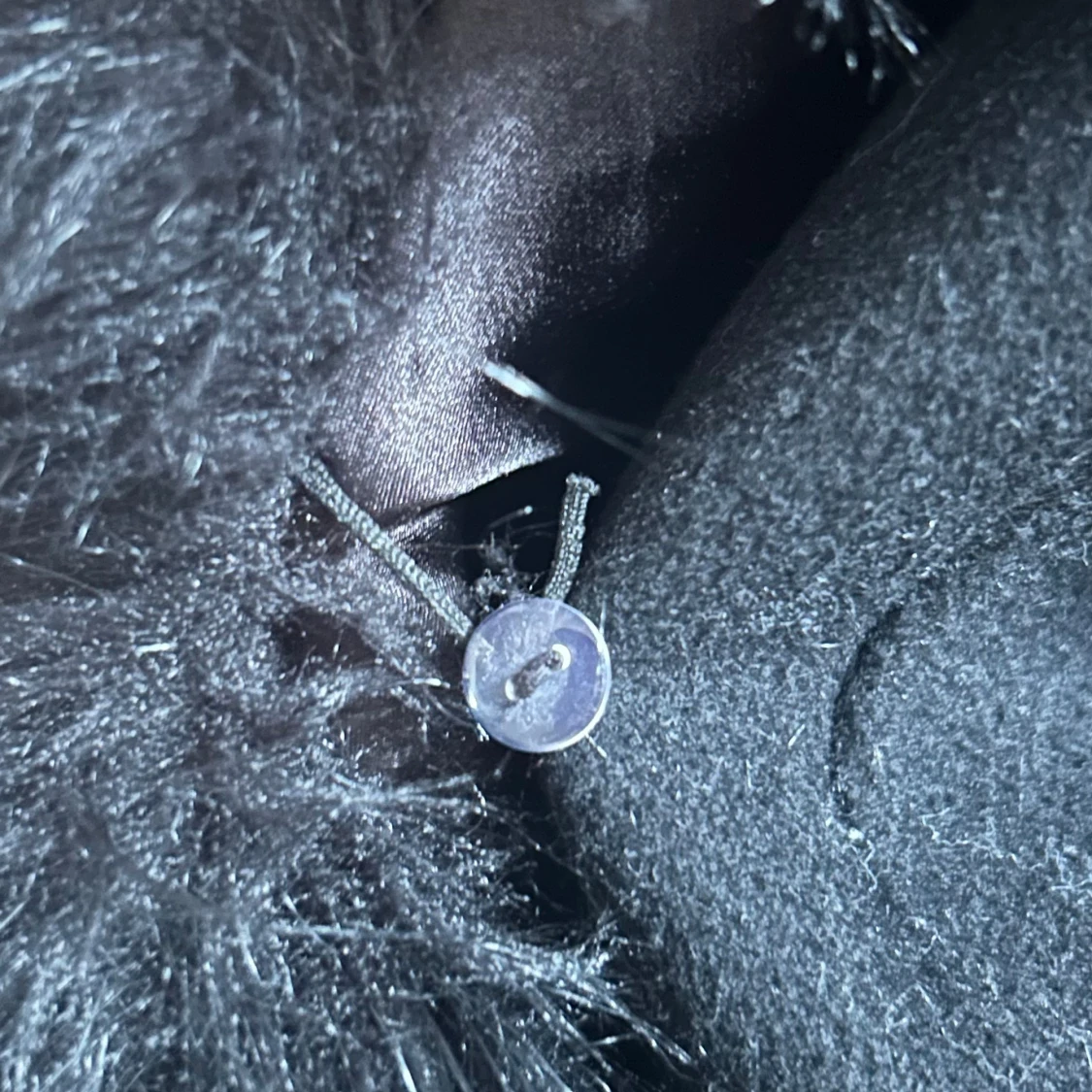 Svart kappa med fuskpäls från Chiara Forthi - 3