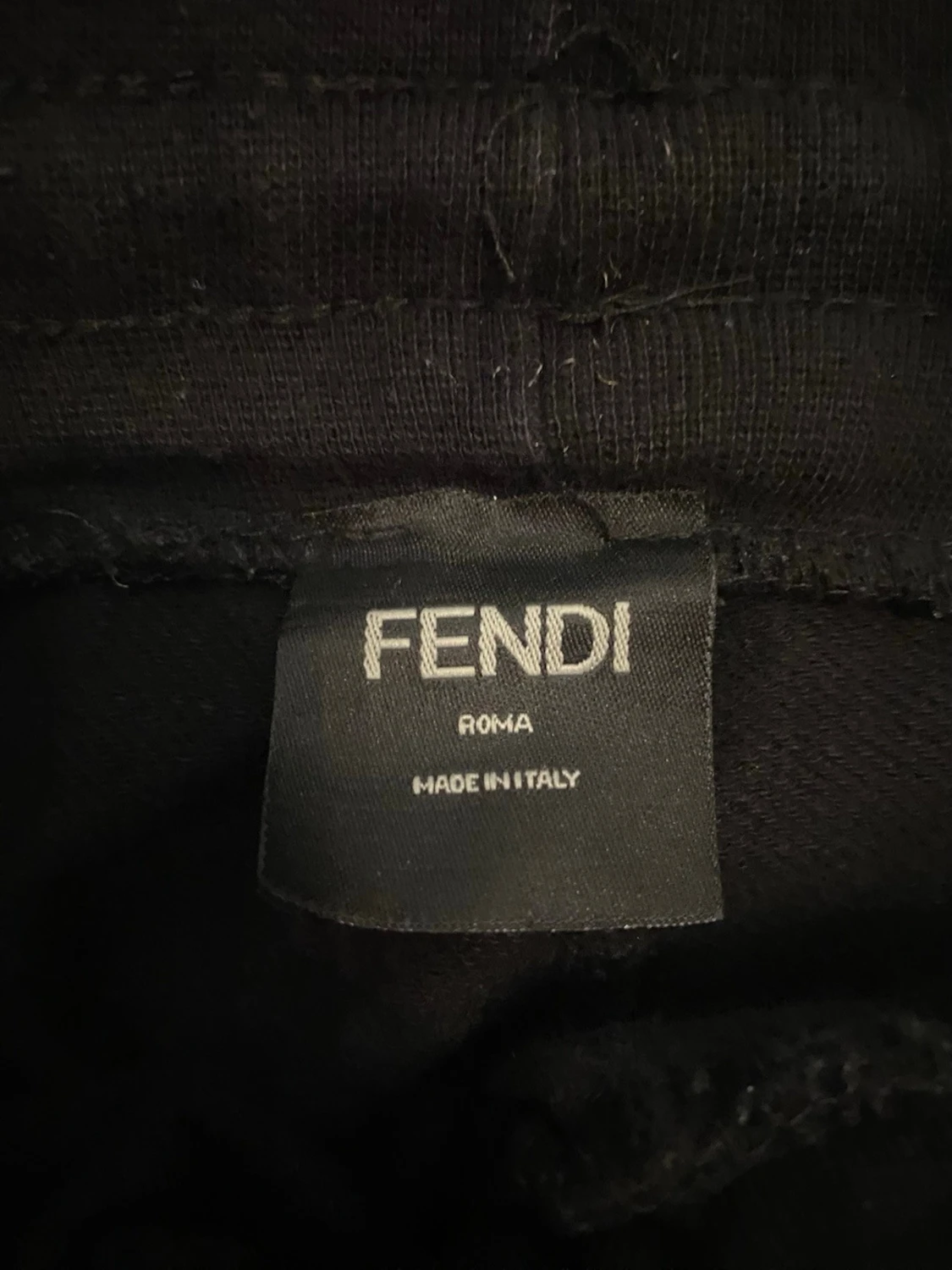 Svarta Fendi shorts med logomönster - 4