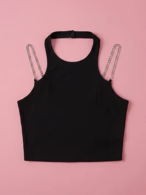 Svart ärmlös topp med kedjedetaljer - Snygg svart ärmlös topp med hög hals och coola silverfärgade kedjor som axelband. Toppen har en stilren och modern look, perfekt för dig som vill sticka ut. Materialet känns mjukt och följsamt mot kroppen.