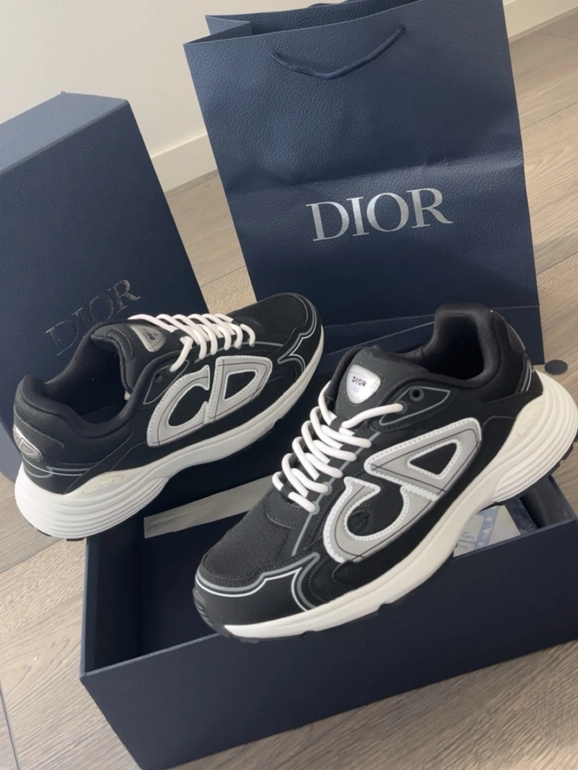 Svarta Dior B30 sneakers med vita detaljer - 1