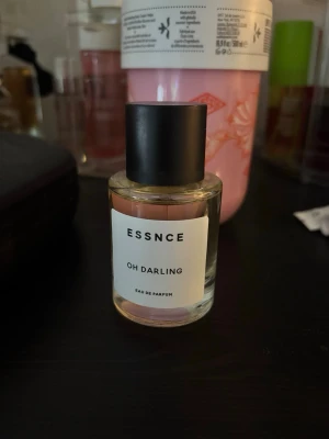 Essnce oh darling - Essnce parfym oh darling ❤️ bara använd få sprut 😊