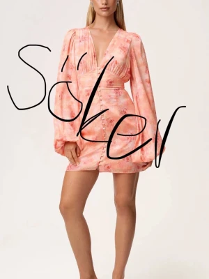 Söker!! - Söker denna klänning från Adoore i storlek 34💞💞