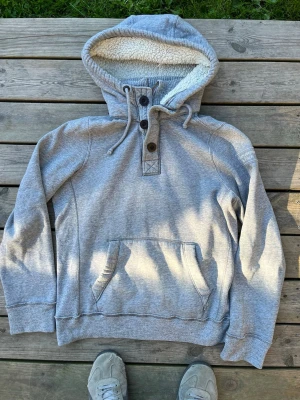 Abercrombie Hoodie  - Riktigt chill Hoodie passar M/S bättre, riktigt fint skick