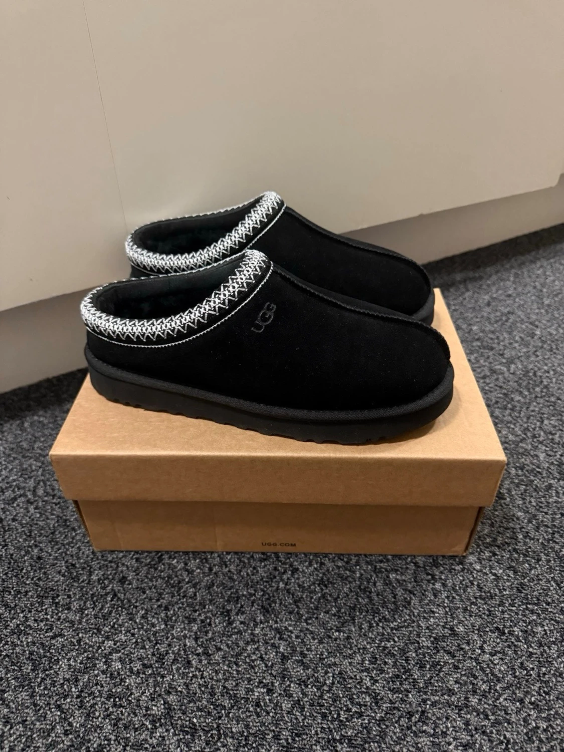 Ugg Tasman  - 1