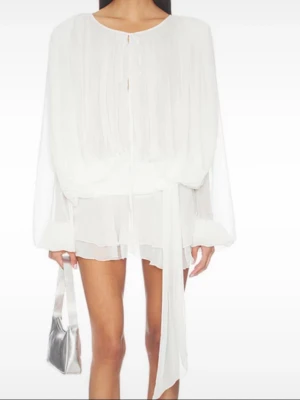Lioness Element Mini Dress - Vit kort klänning från Lioness. Helt ny med prislappen kvar! Storlek M 