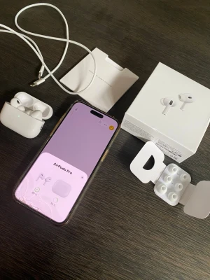 Airpods pro gen 2 - Säljer mina airpods allt i bilderna medföljer 