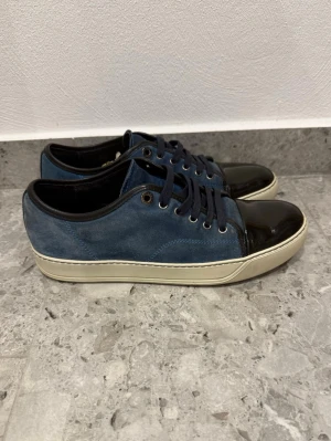 Lanvin Cap Toe - Lanvin Cap Toe || Storlek UK6 EU40 (passar något större) || Skorna är i bra skick || Tveka inte på att höra av dig vid frågor eller funderingar 