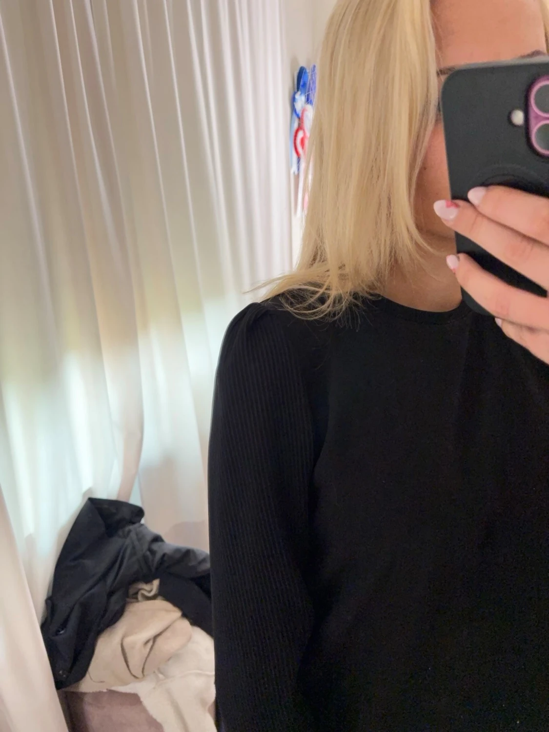 Svart långärmad topp med puffärm - 1