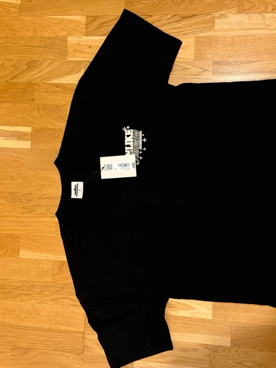 Svart t-shirt Unlike Humans - 2