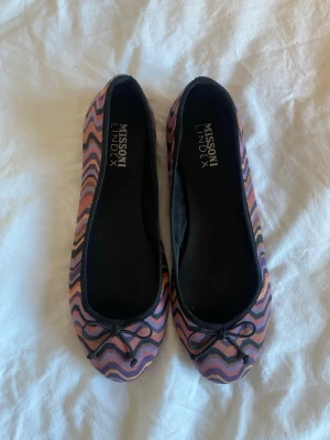 Missoni x Lindex ballerinaskor  - Så fina ballerinaskor från Missoni x Lindex kollektionen som tyvärr är för små för mig 