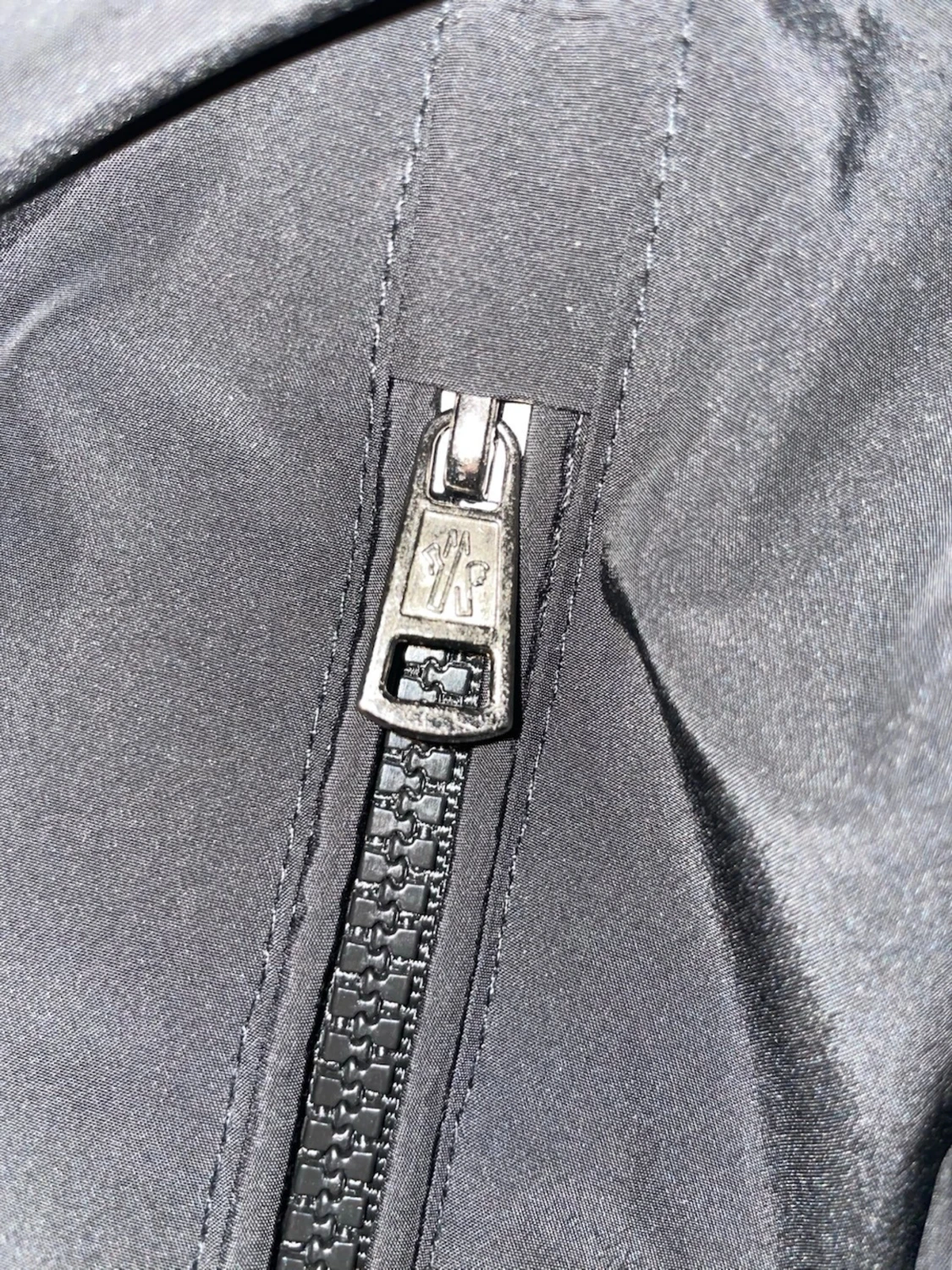 Svart vindjacka från Moncler - 3