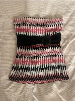 Tubtopp - Tubtopp storlek L men passar mig som har M🩷