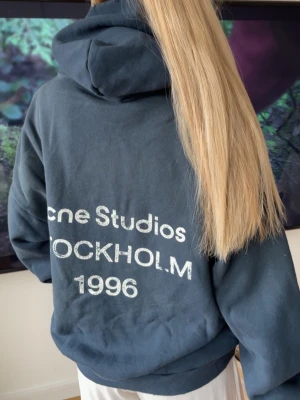 Acne Studios hoodie - Helt nya, navy storlek S (oversized) fit… 1-3 dagars leveranstid