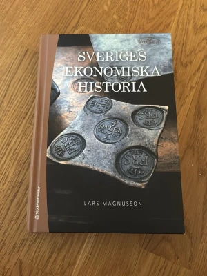Sveriges ekonomiska historia bok - Kursbok i ekonomisk historia skriven av Lars Magnusson. 