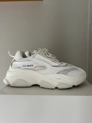 Steve Madden sneakers - Stl 40. Mkt fint skick. 