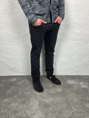 Replay jeans  - Ett par riktigt snygga jeans från Replay i storlek W34 L32 i modellen Anbbas 