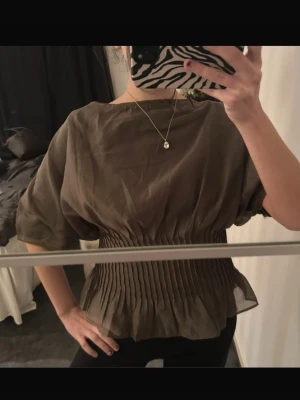 Zara blus - Snygg topp från Zara, helt ny med prislapp!💕