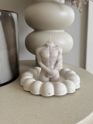 Handgjort ljus - Handgjort ljus formad som en manskropp