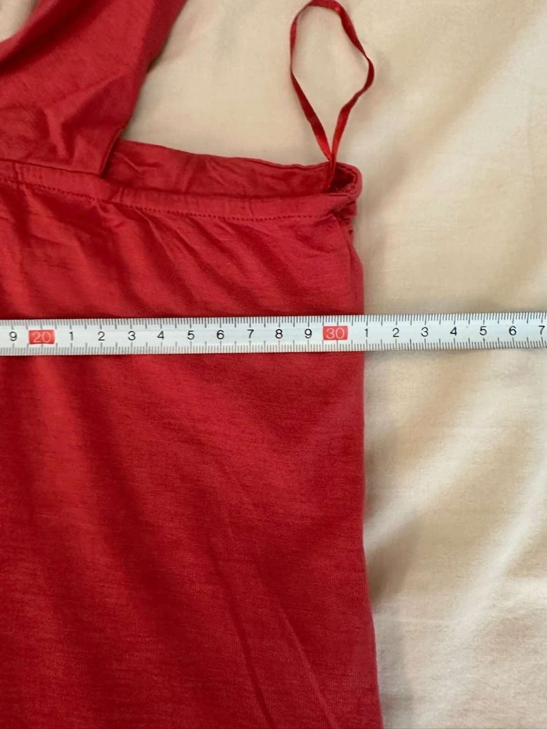  linnetopp med twistade axelband - 3