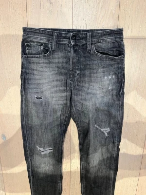 Jack & Jones jesns - Skick: 9/10 | taperd fit | 31/32