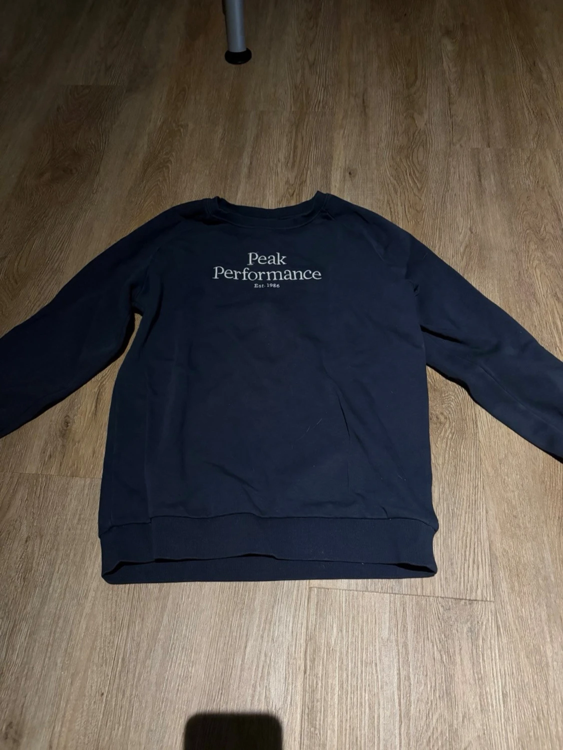 Mörkblå sweatshirt Peak Performance - 1