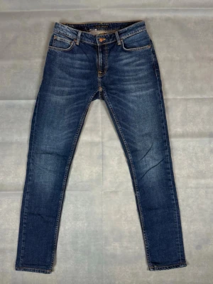 Nudie jeans  - Nudie jeans | Modell: Skinny lin | Storlek: W30 L32 | Skick: Mycket bra | Hör av dig vid frågor och funderingar! 