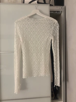 Vit spets tröja  - Vit spets blus 