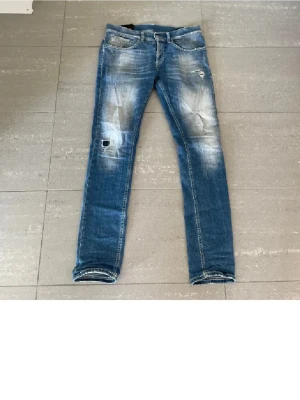 Dondup jeans  - Dondup jeans, storlek 30 mycket kvar att ge skriv om du har en fråga!