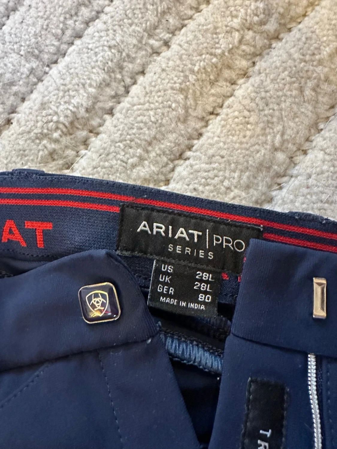 Mörkblå ridbyxor från Ariat - 2