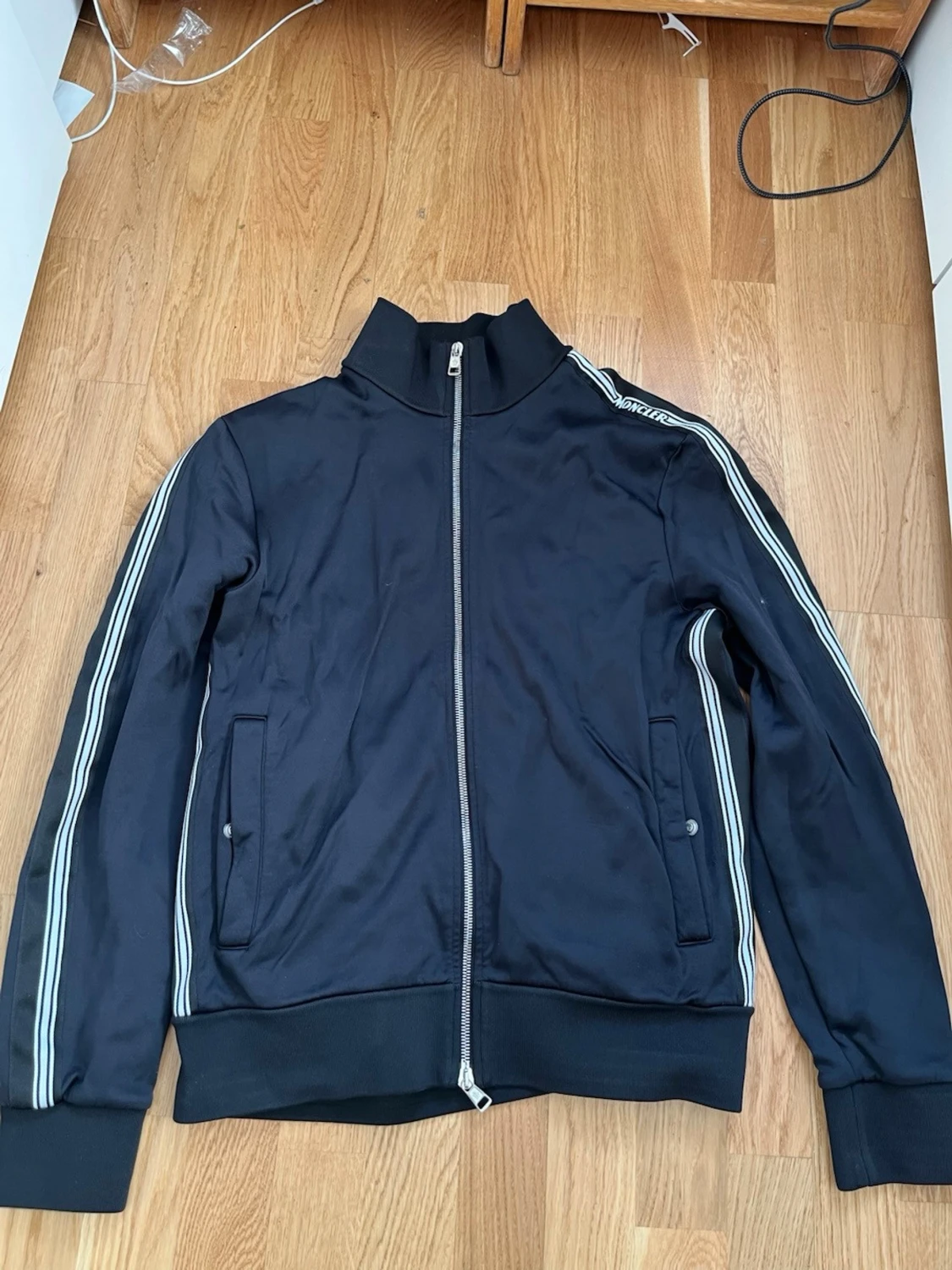 moncler svart tröja 