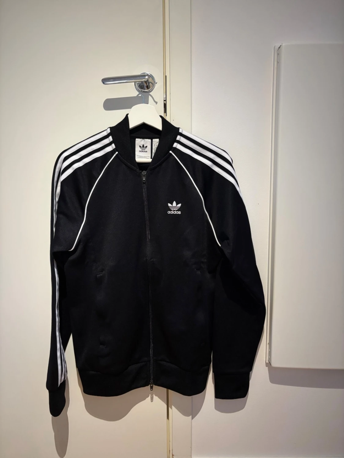 Svart Adidas track jacket
